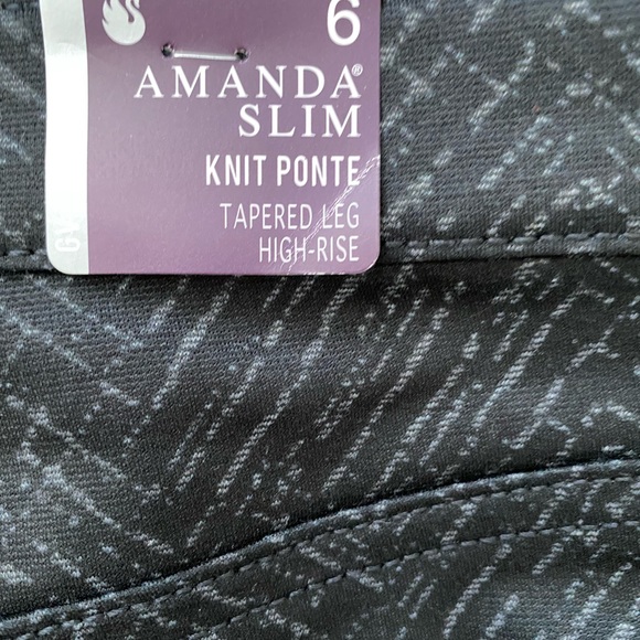 Gloria Vanderbilt Amanda Tapered Leg HighRise pant - Picture 6 of 8